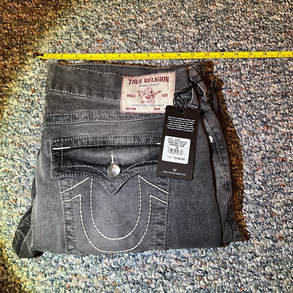 Men’s true religion 36x33 NWT Ricky never worn